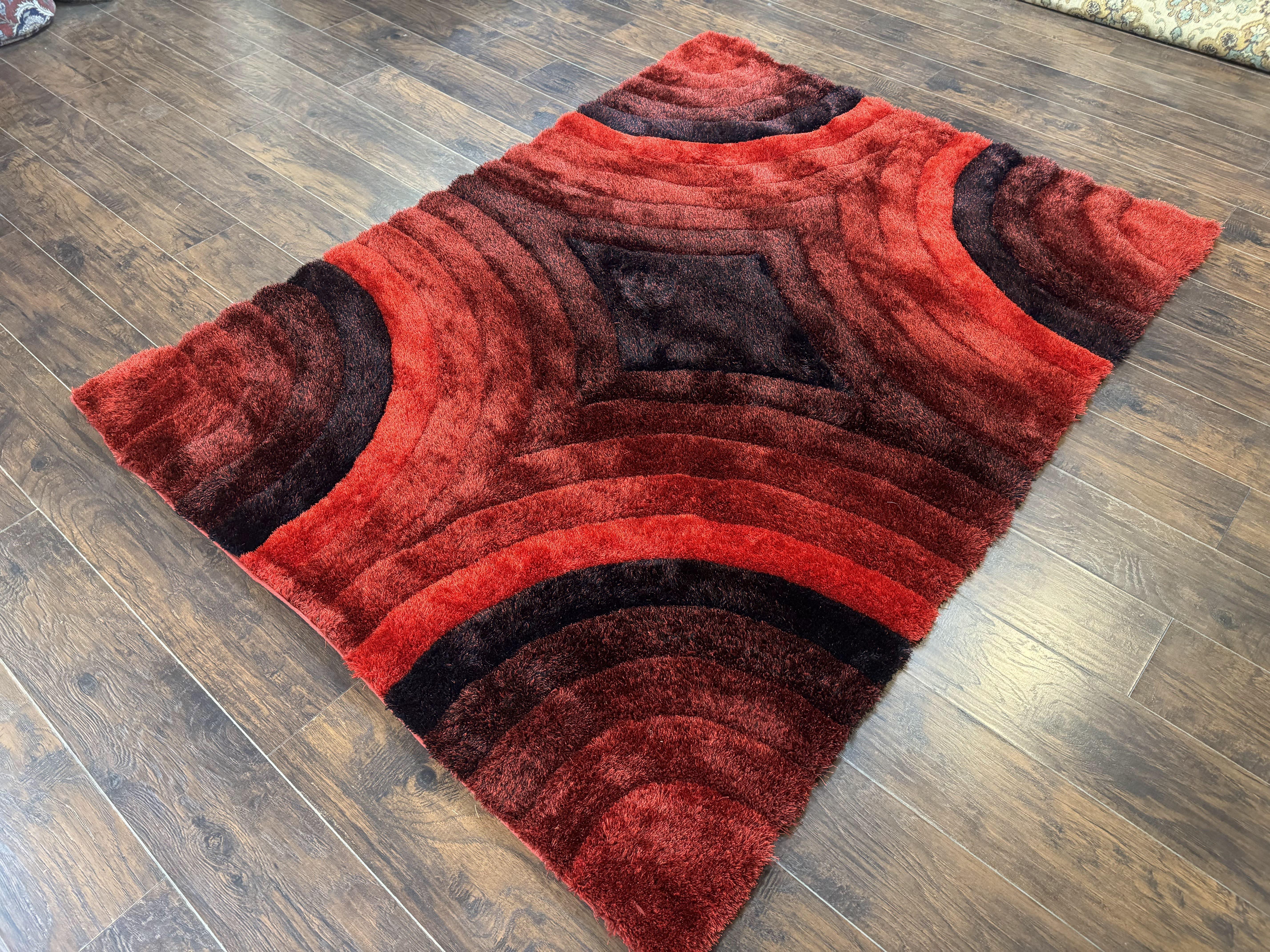 Red and Black Shag Rug 5x7, Pair A - Image 2