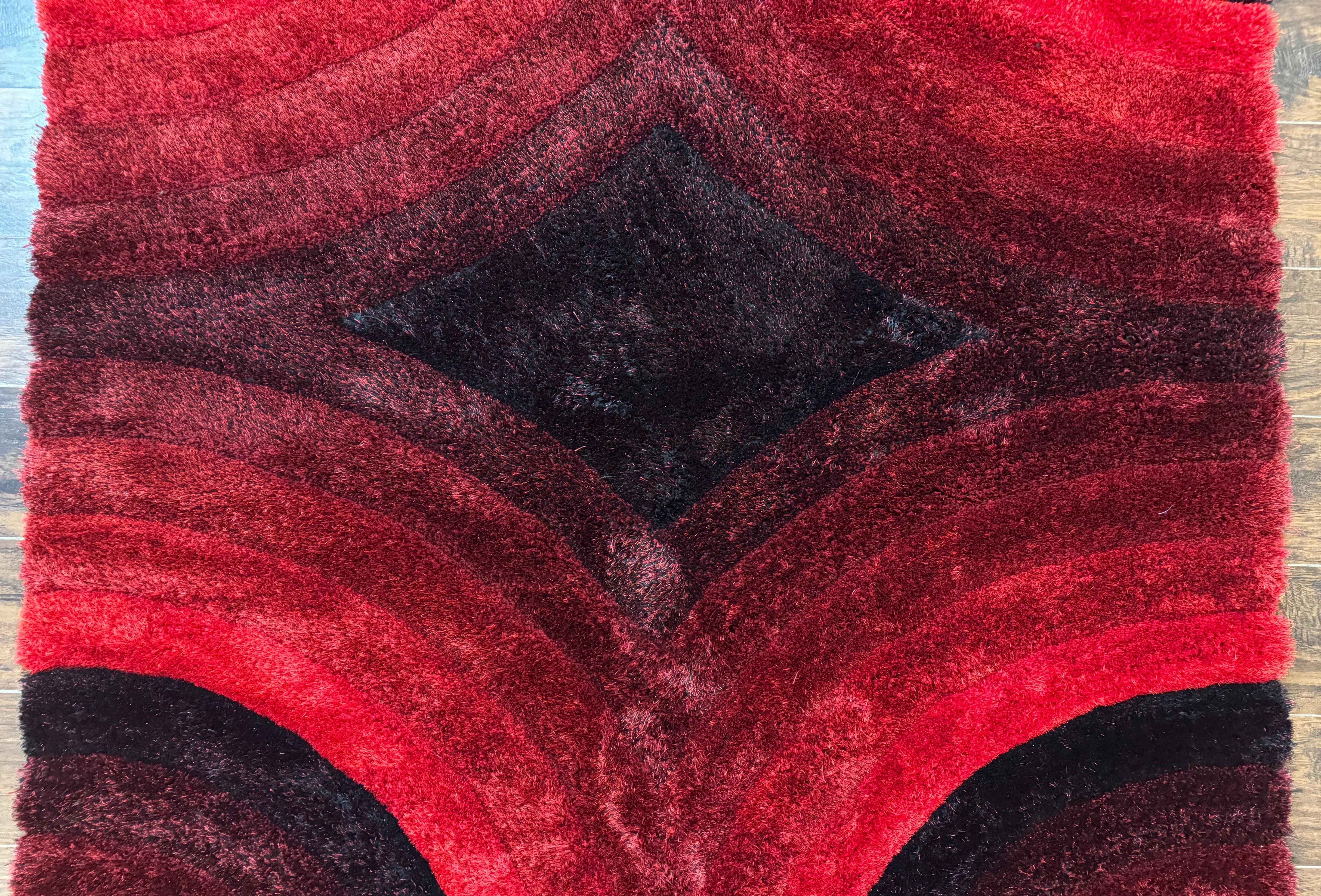 Red and Black Shag Rug 5x7, Pair A - Image 4