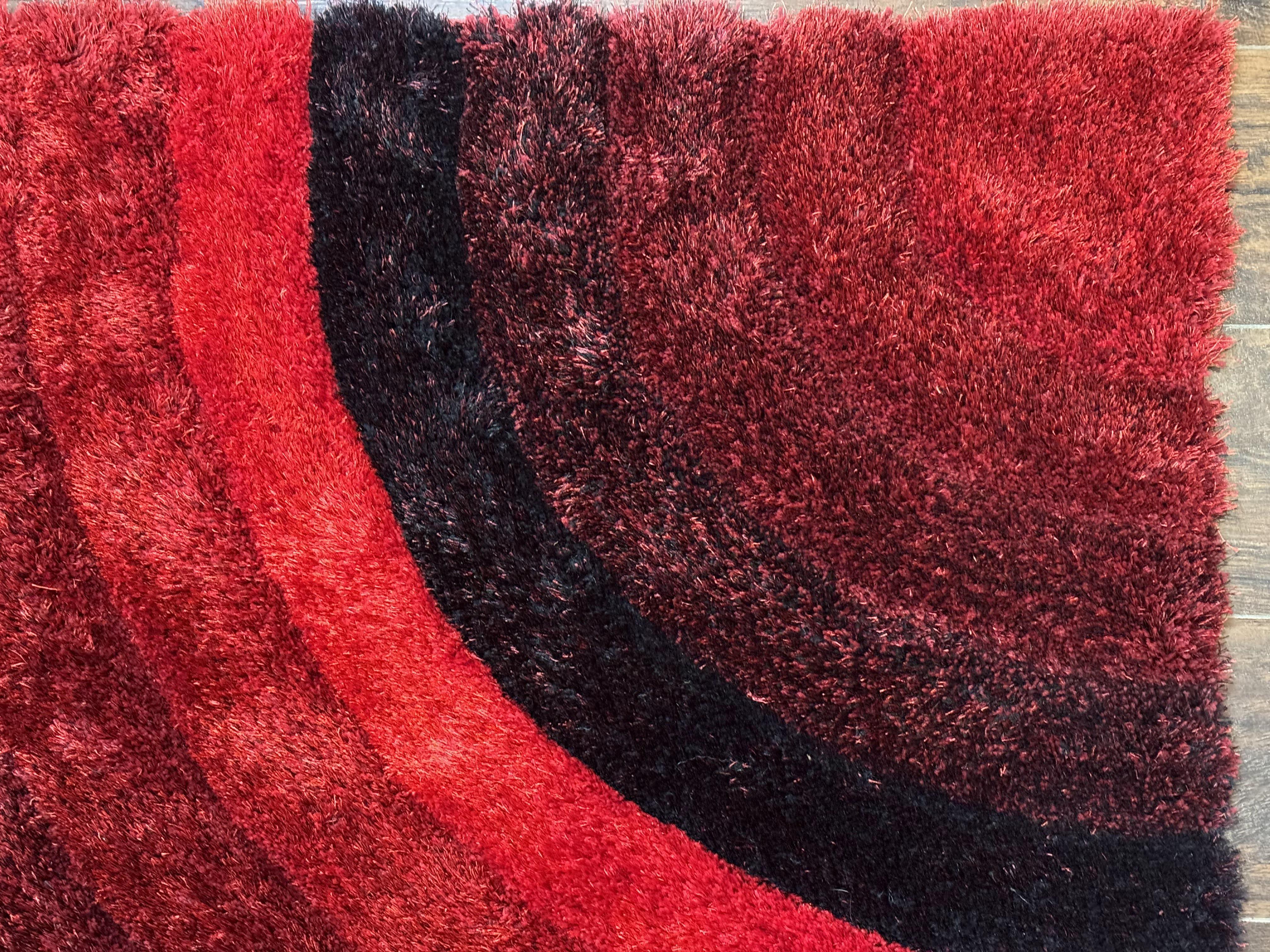 Red and Black Shag Rug 5x7, Pair A - Image 7