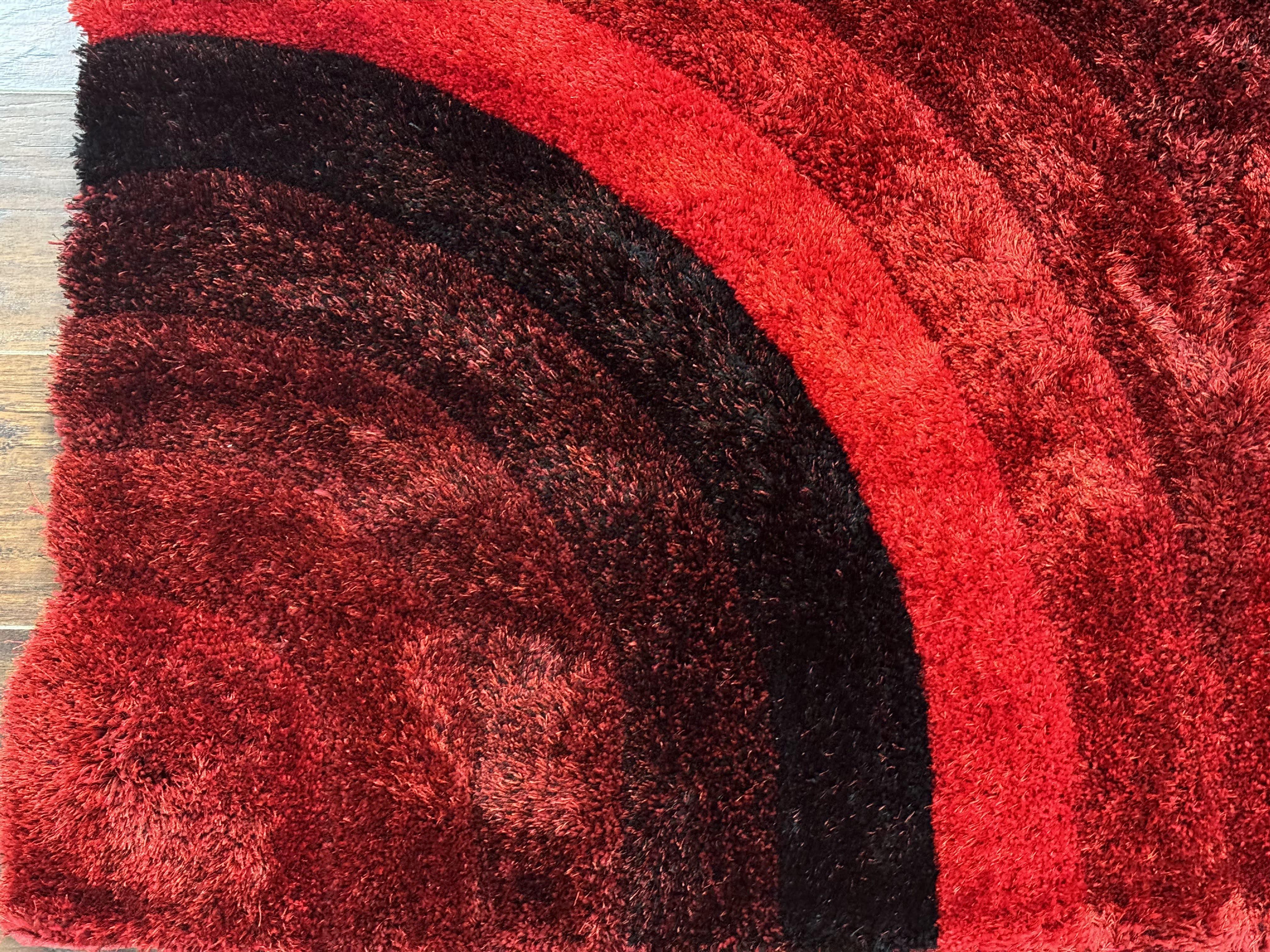 Red and Black Shag Rug 5x7, Pair A - Image 8