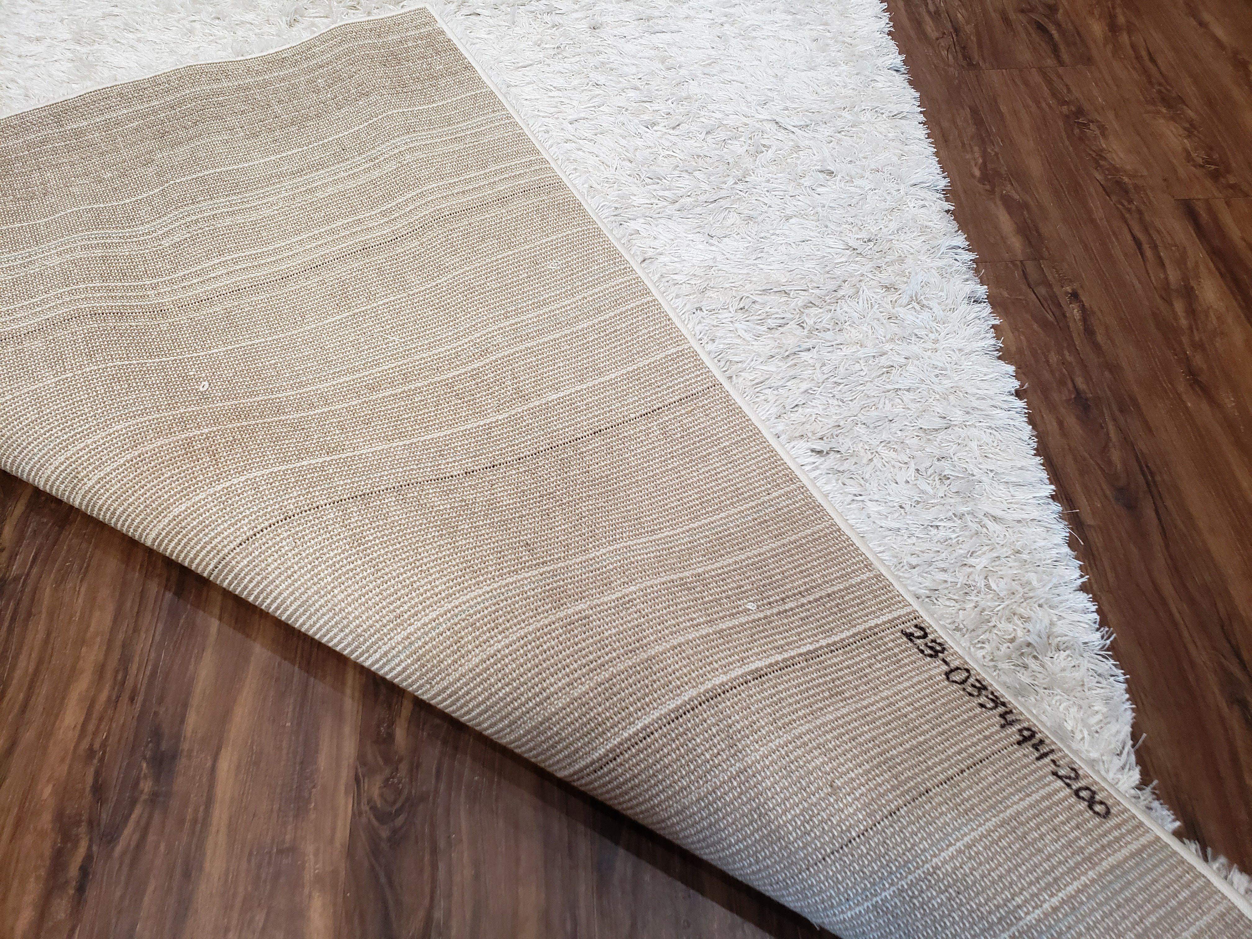 Safavieh Shag Rug 5x8, Pearl White Color, Isaac Mizrachi Shag Collection 5x7 Carpet, High Pile Soft Fluffly Bedroom Rug, Living Room Rug - Image 9