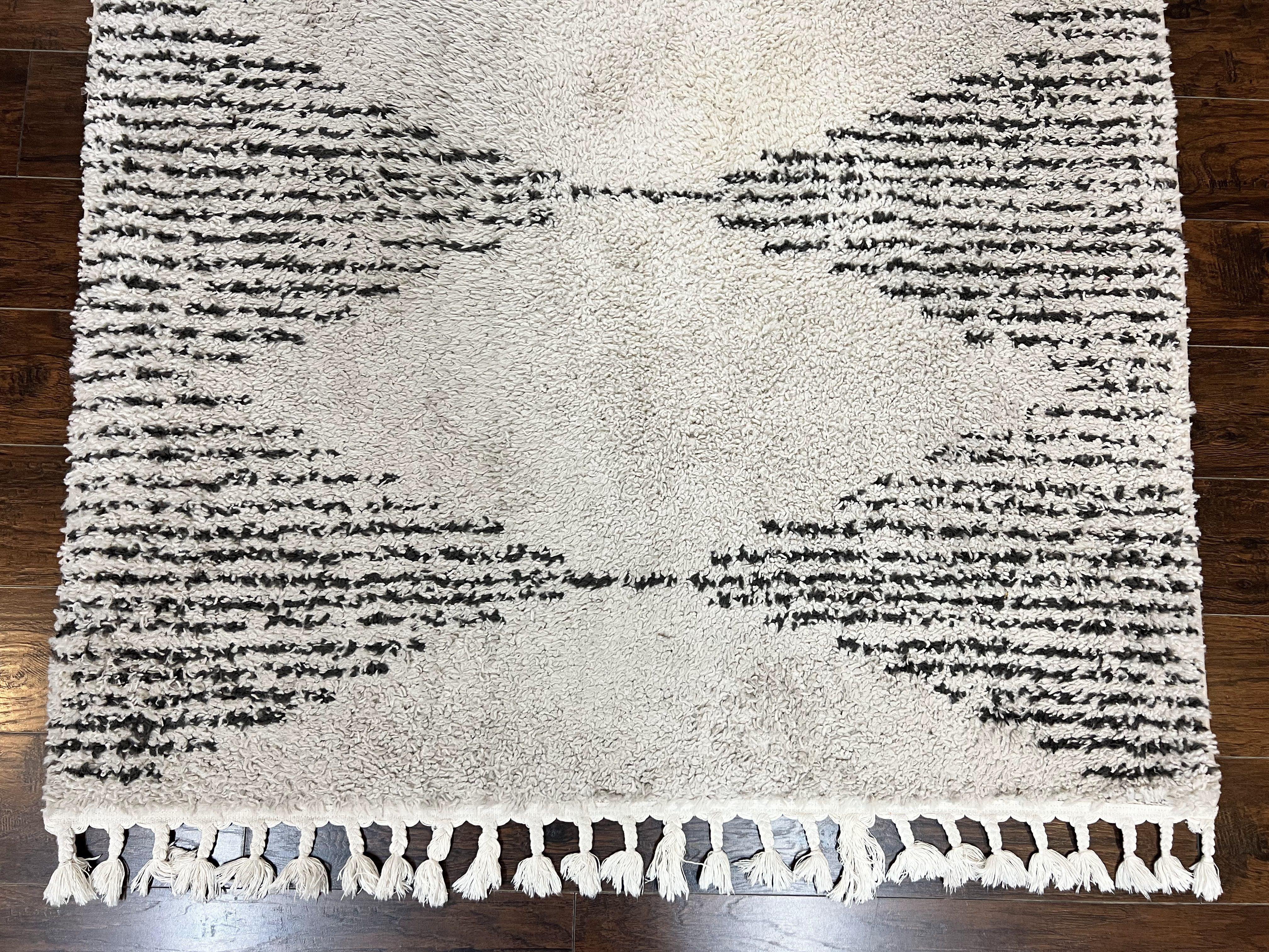 Shag Rug 5x8, Off White and Black Modern Contemporary Shag Area Rug, Moroccan Style Rug 5 x 8 ft, Medium Sized Rug, nuLoom Rug - Image 5