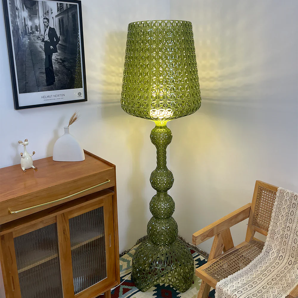 Simple Kabuki Acrylic Floor Lamp - Image 2