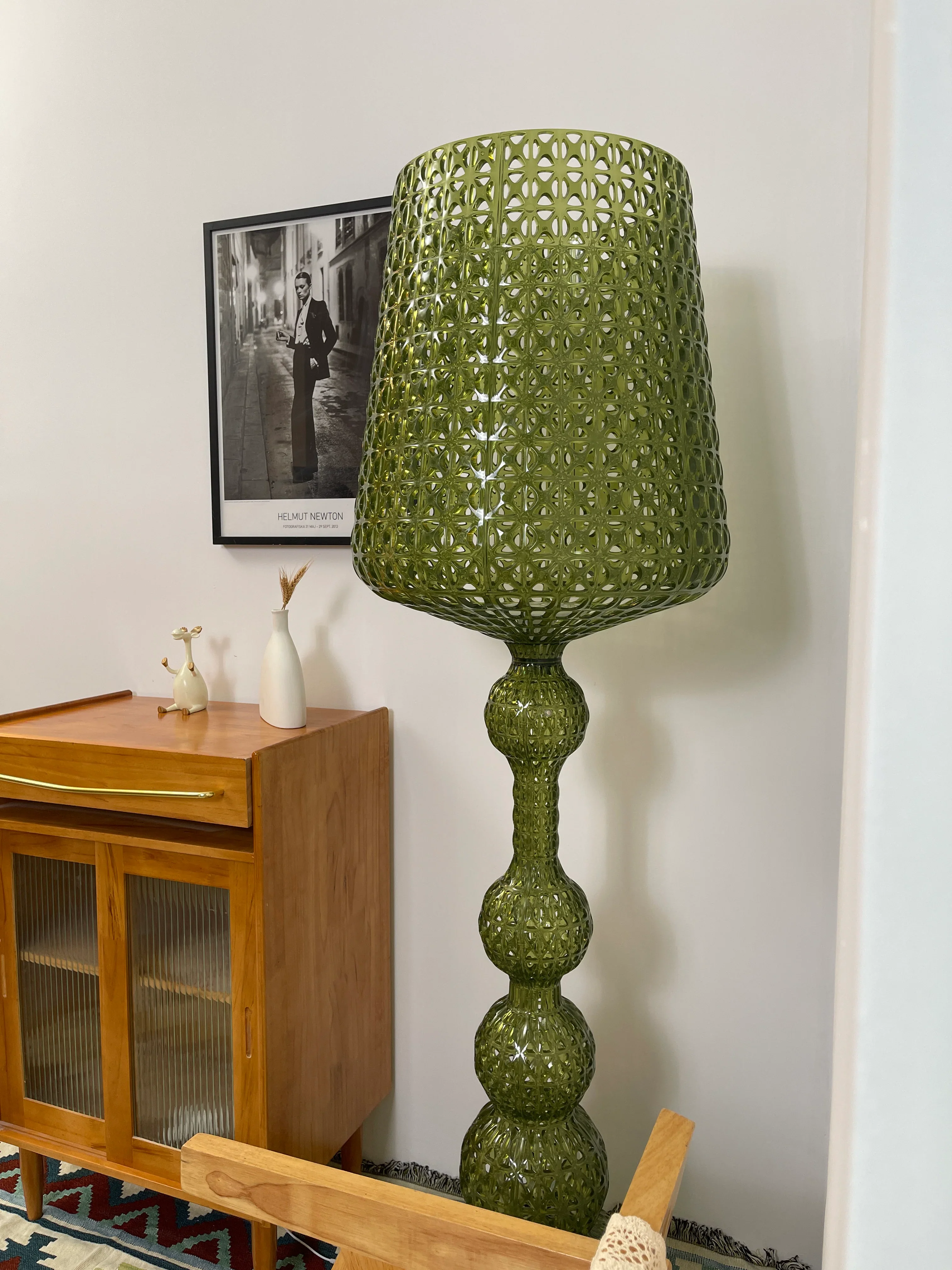 Simple Kabuki Acrylic Floor Lamp - Image 23