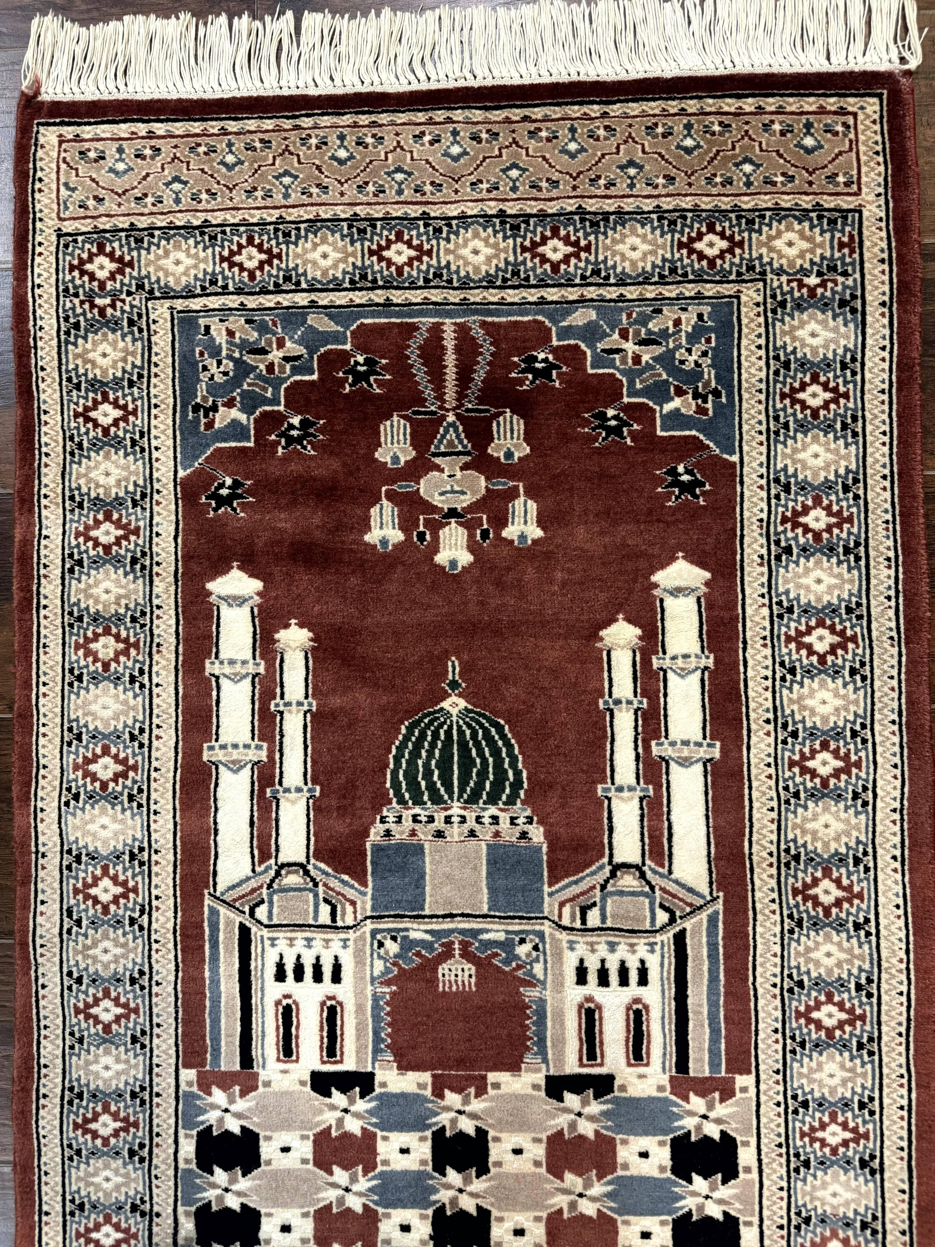 Small Pakistani Bokhara Prayer Rug 2.7 x 4 - Image 8