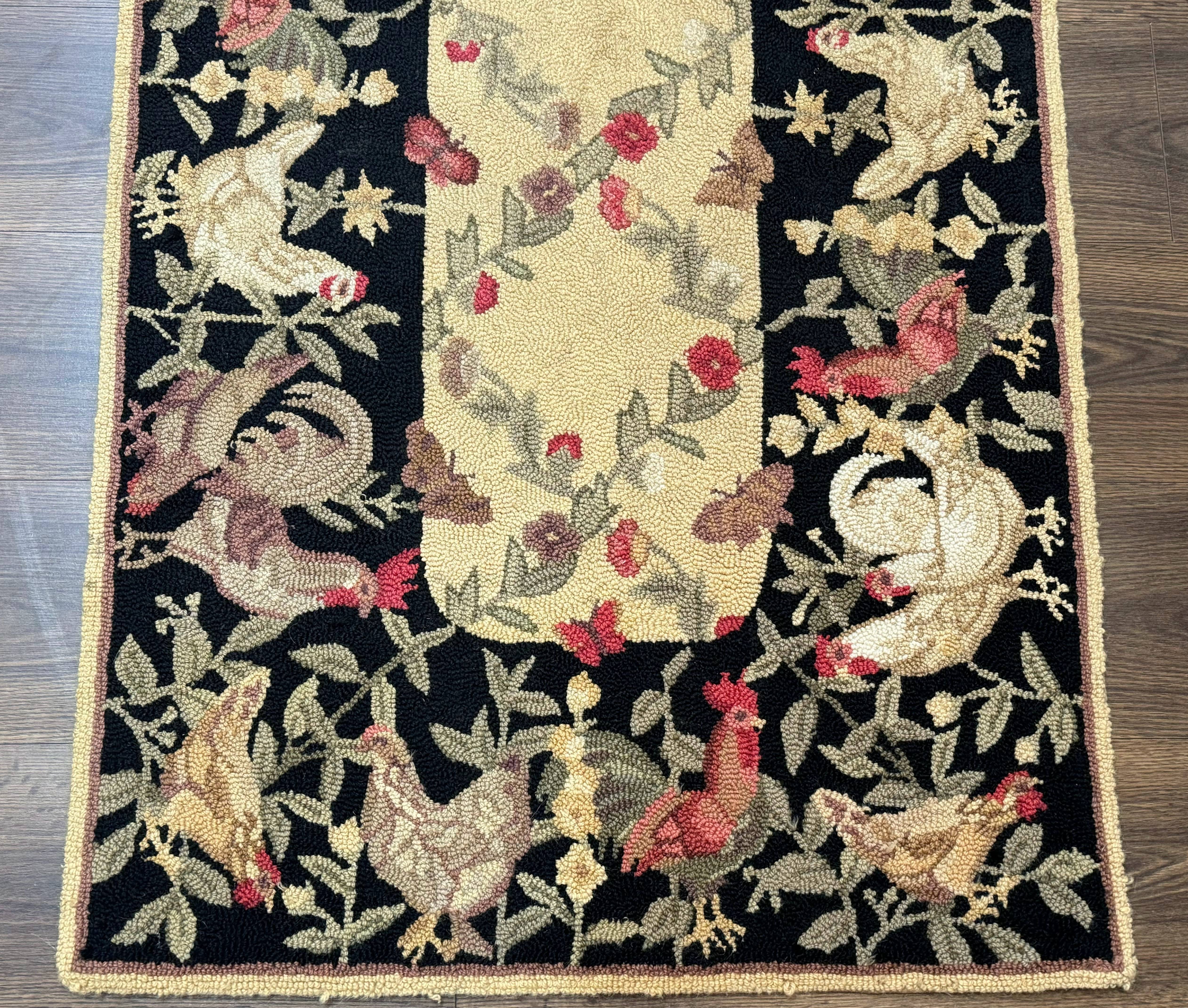 Small Vintage Hooked Rug, Roosters, Handmade, Wool - Image 5