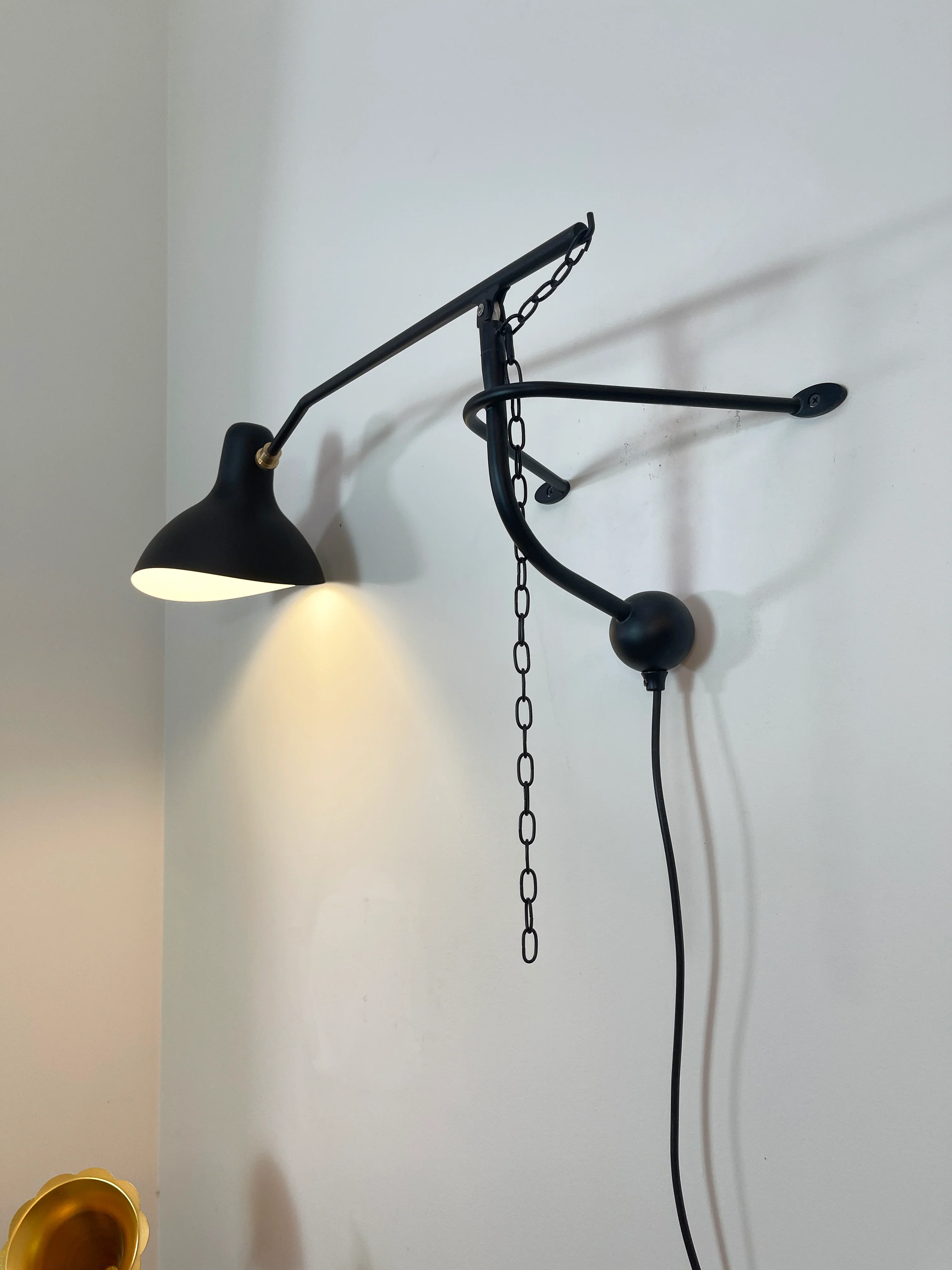 Spiral Mantis Arm Wall Lamp - Image 12