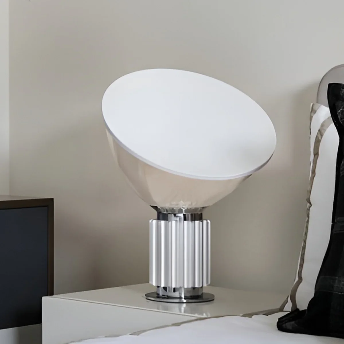 Taccia Glass Table Lamp - Image 15