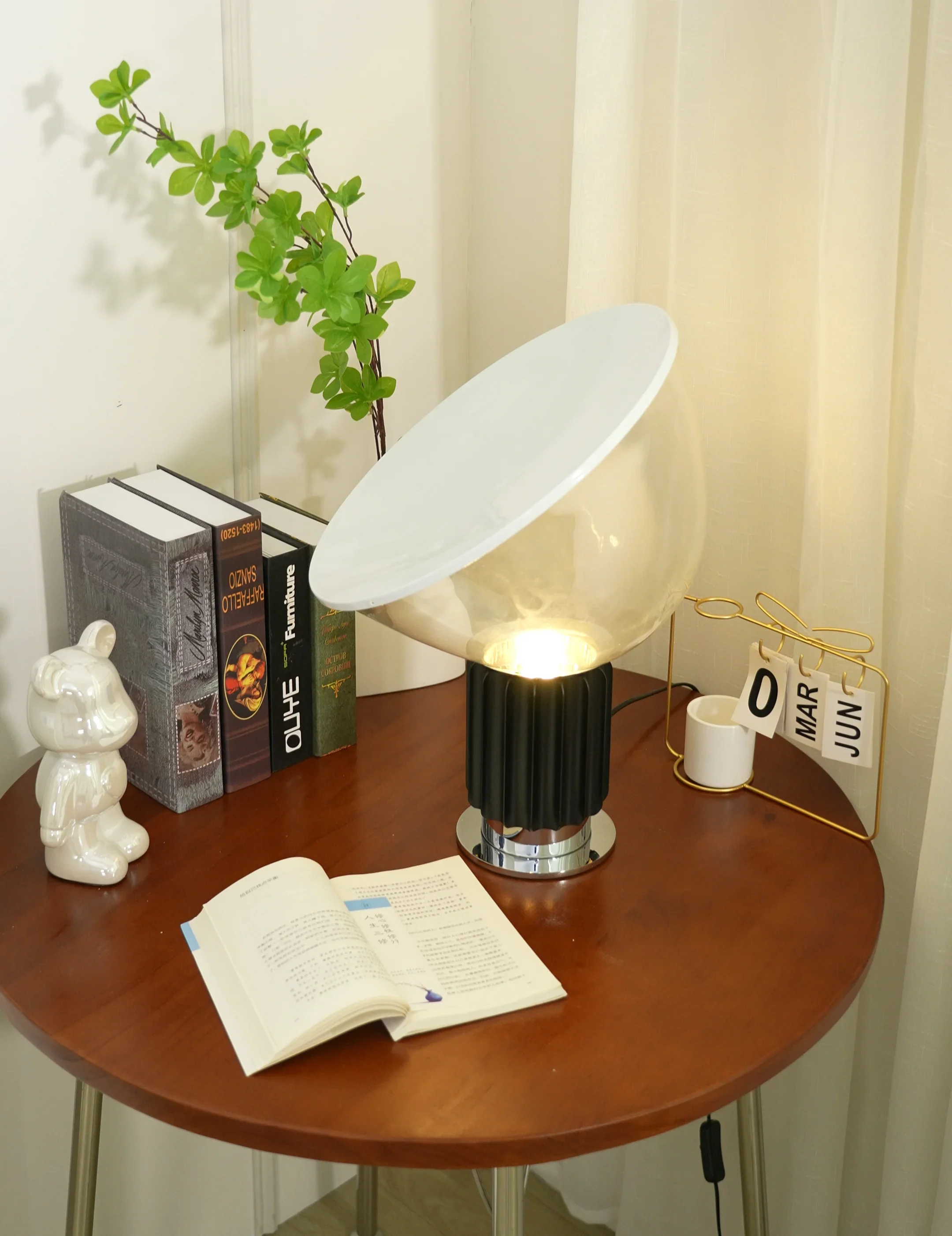 Taccia Glass Table Lamp - Image 6
