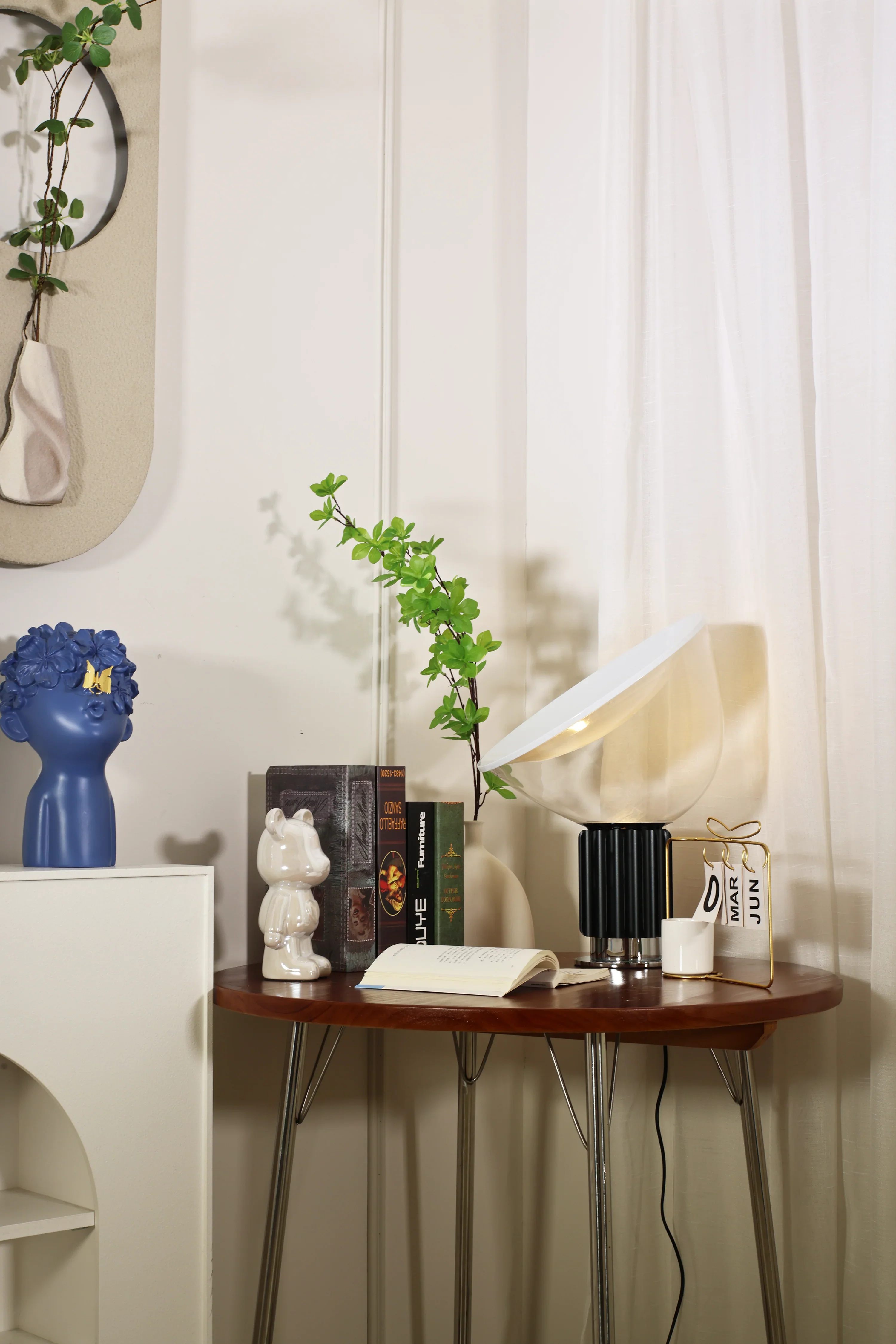 Taccia Glass Table Lamp - Image 9
