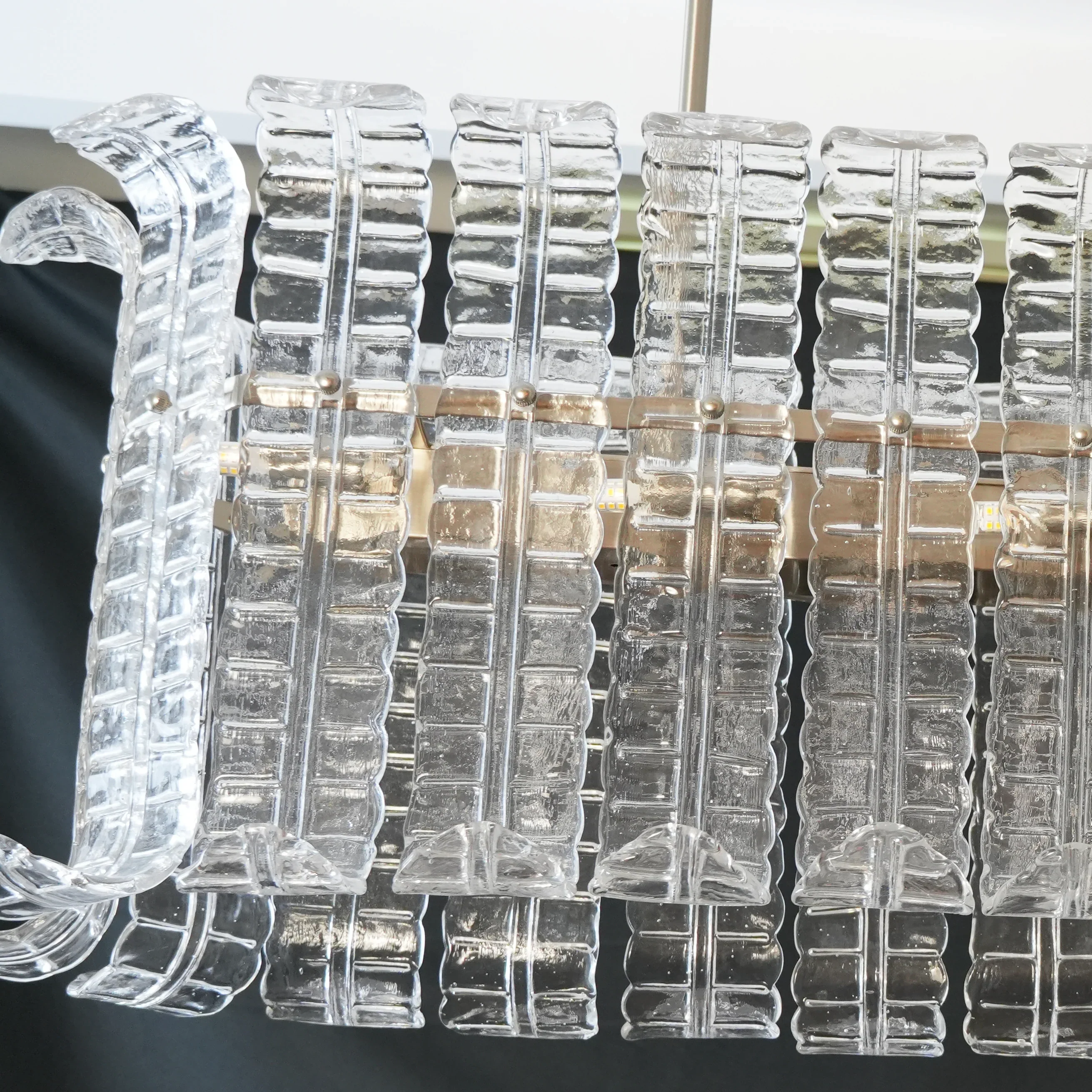 Transparent Murano Leaf Shaped Chandelier - Image 13