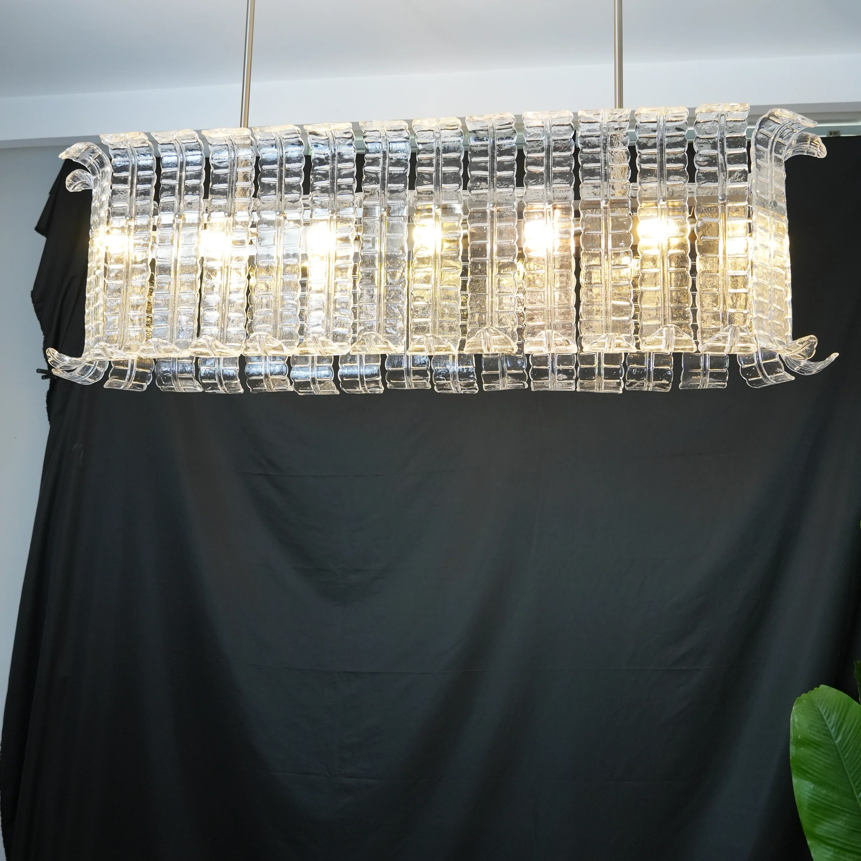Transparent Murano Leaf Shaped Chandelier - Image 7