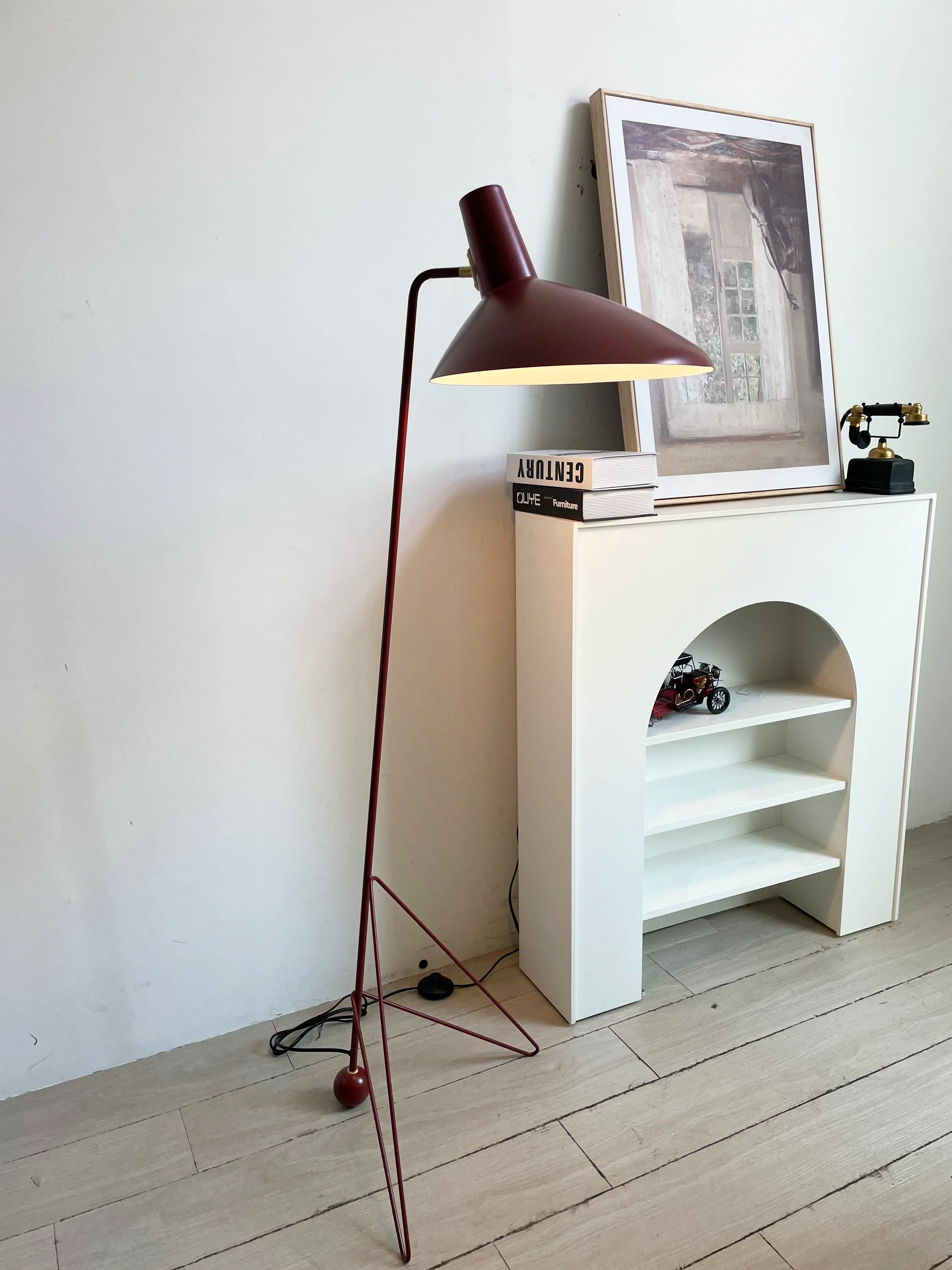 Tripod HM8 Floor Lamp - Image 15
