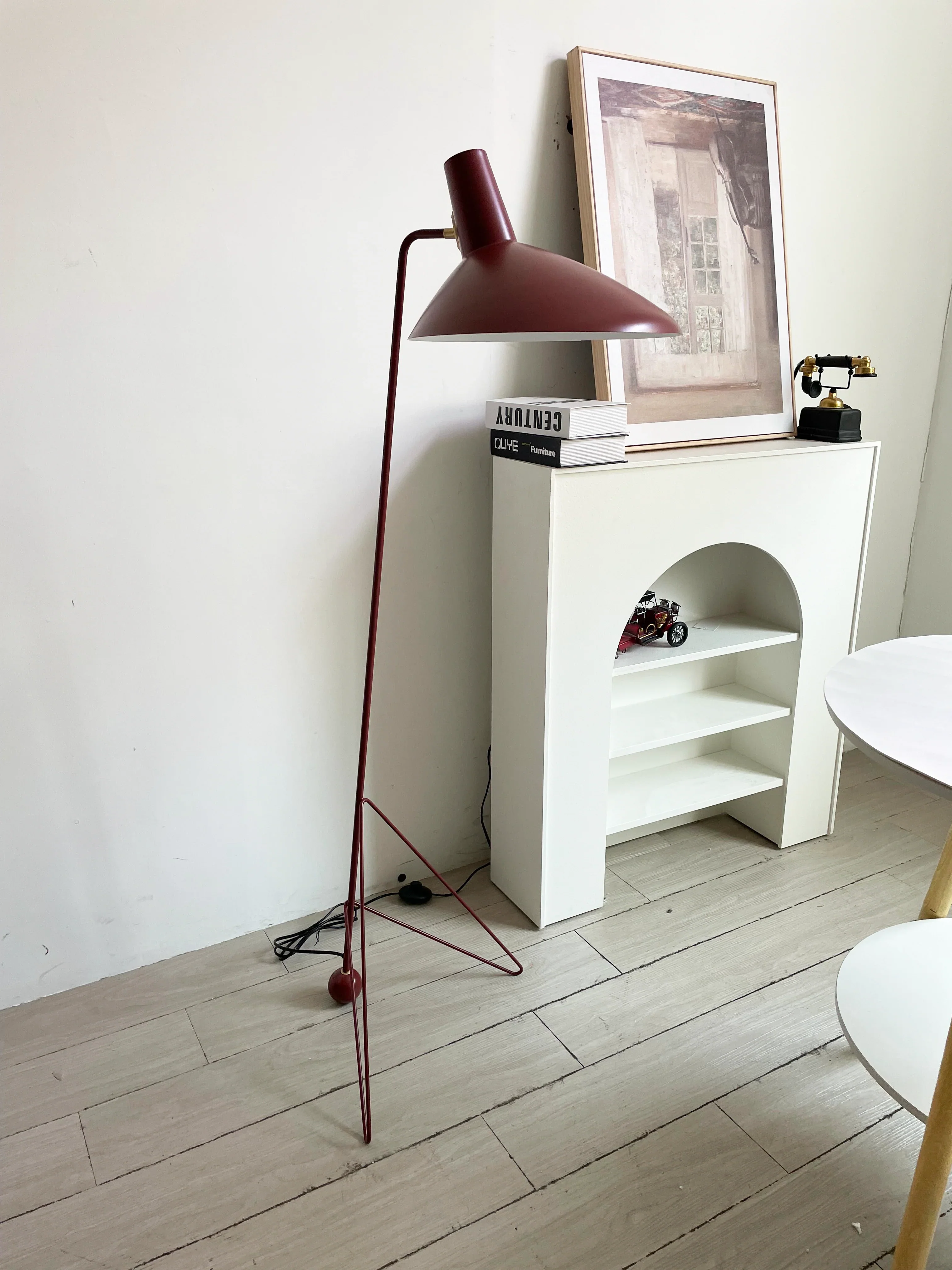 Tripod HM8 Floor Lamp - Image 16