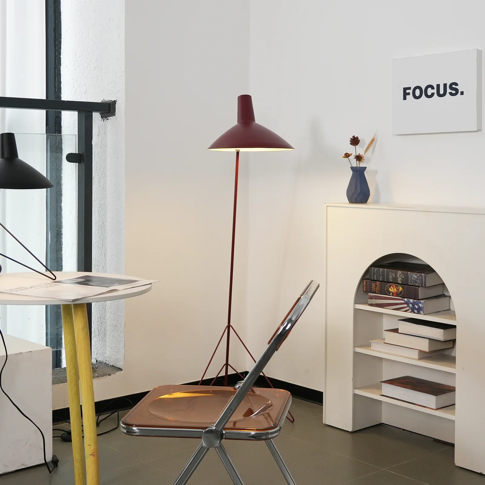 Tripod HM8 Floor Lamp - Image 5