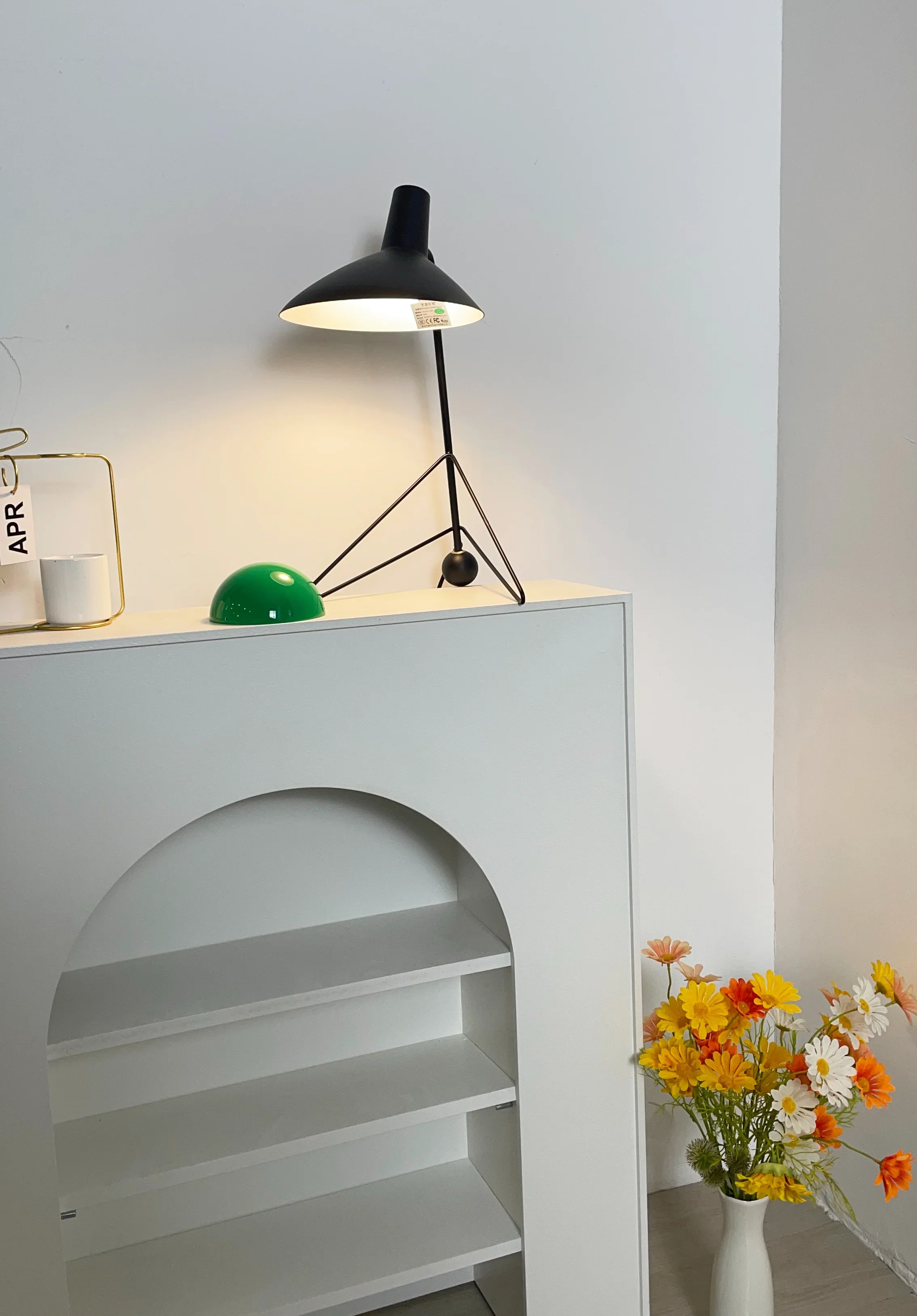 Tripod HM9 Simple Table Lamp - Image 6