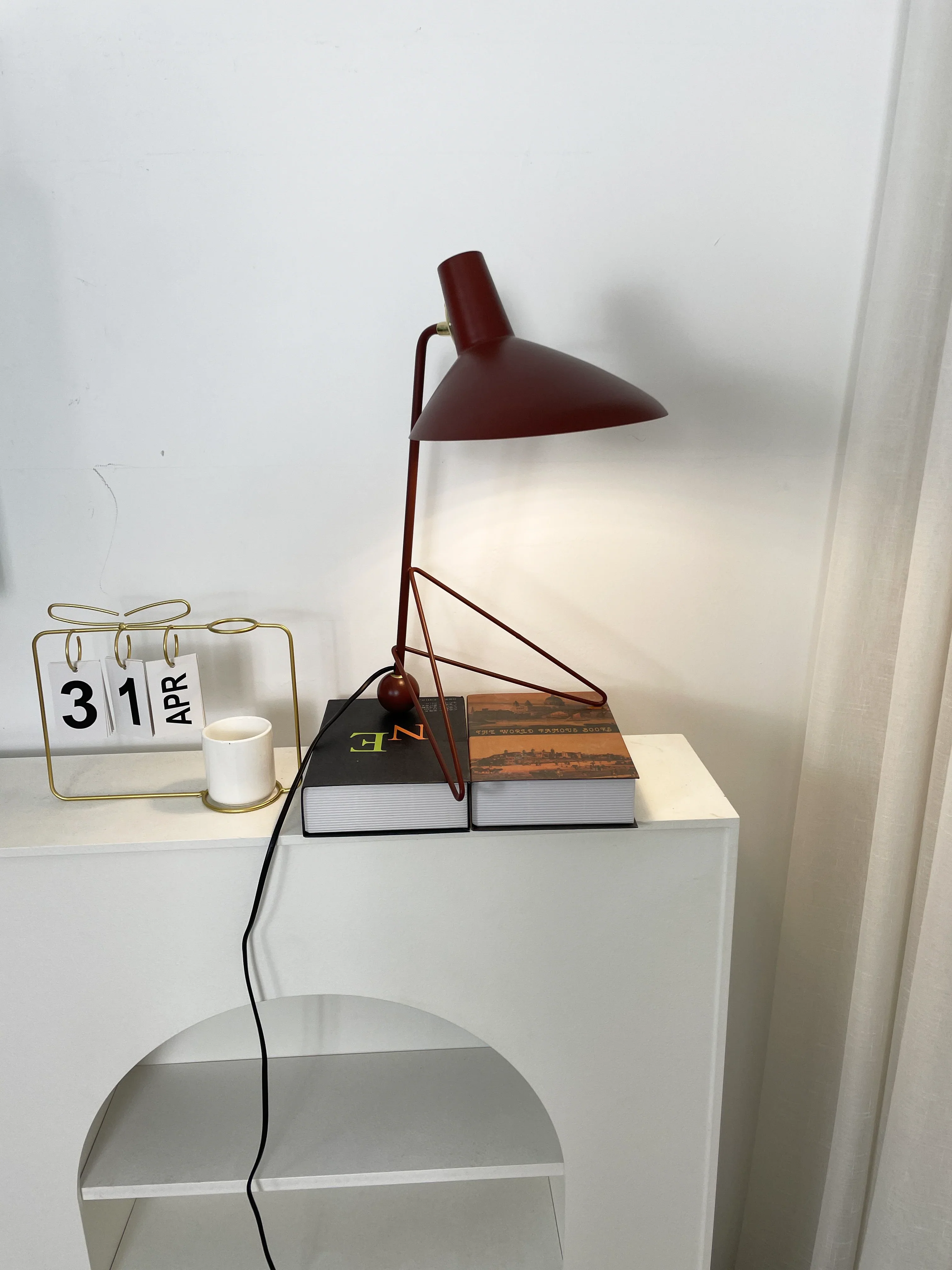 Tripod HM9 Simple Table Lamp - Image 8