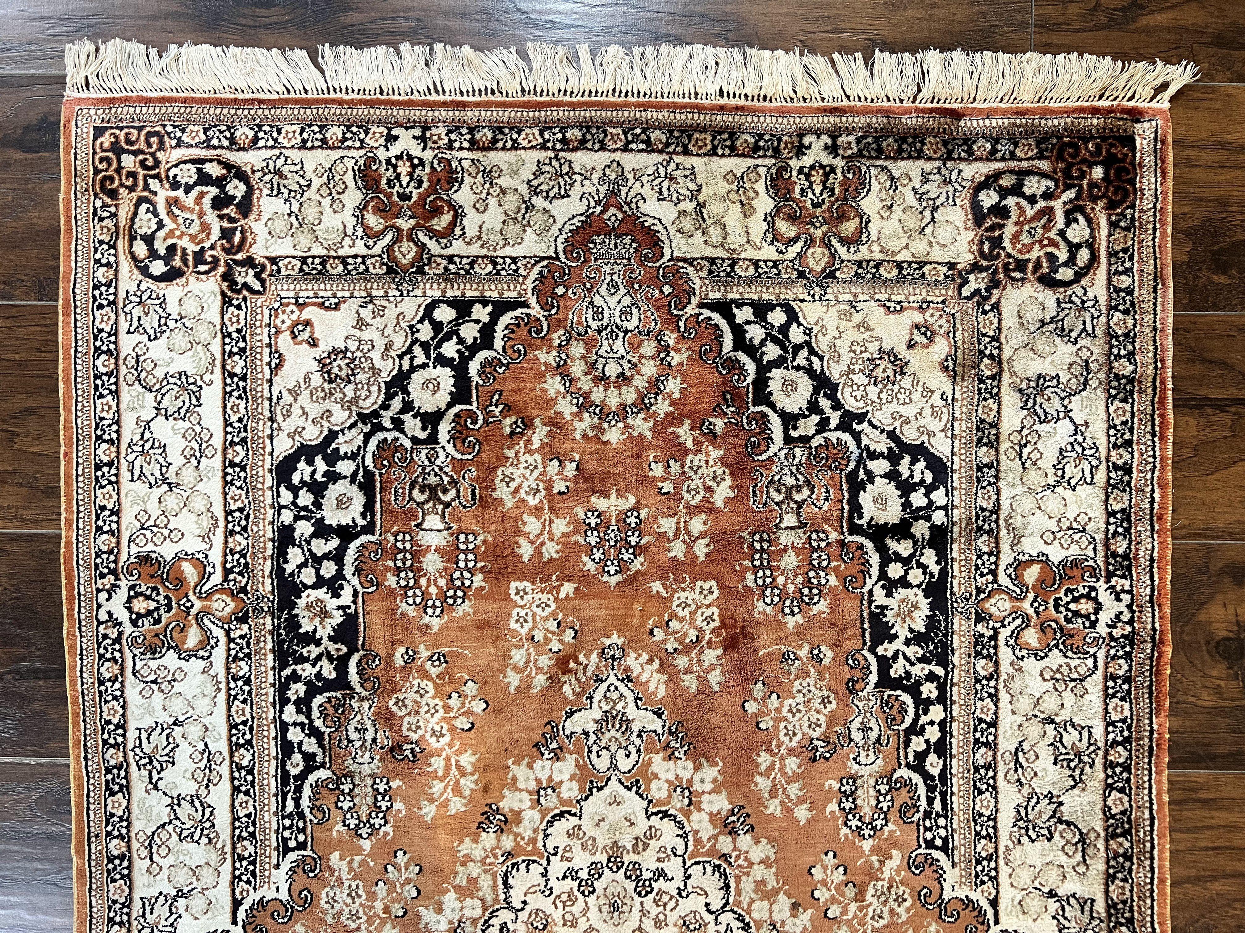 Turkish Silk Rug 3x5, Very Fine 400 KPSI, Floral Medallion, Hand Knotted - Image 3