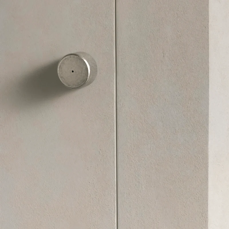 Vorn Handle and Lock - Image 7